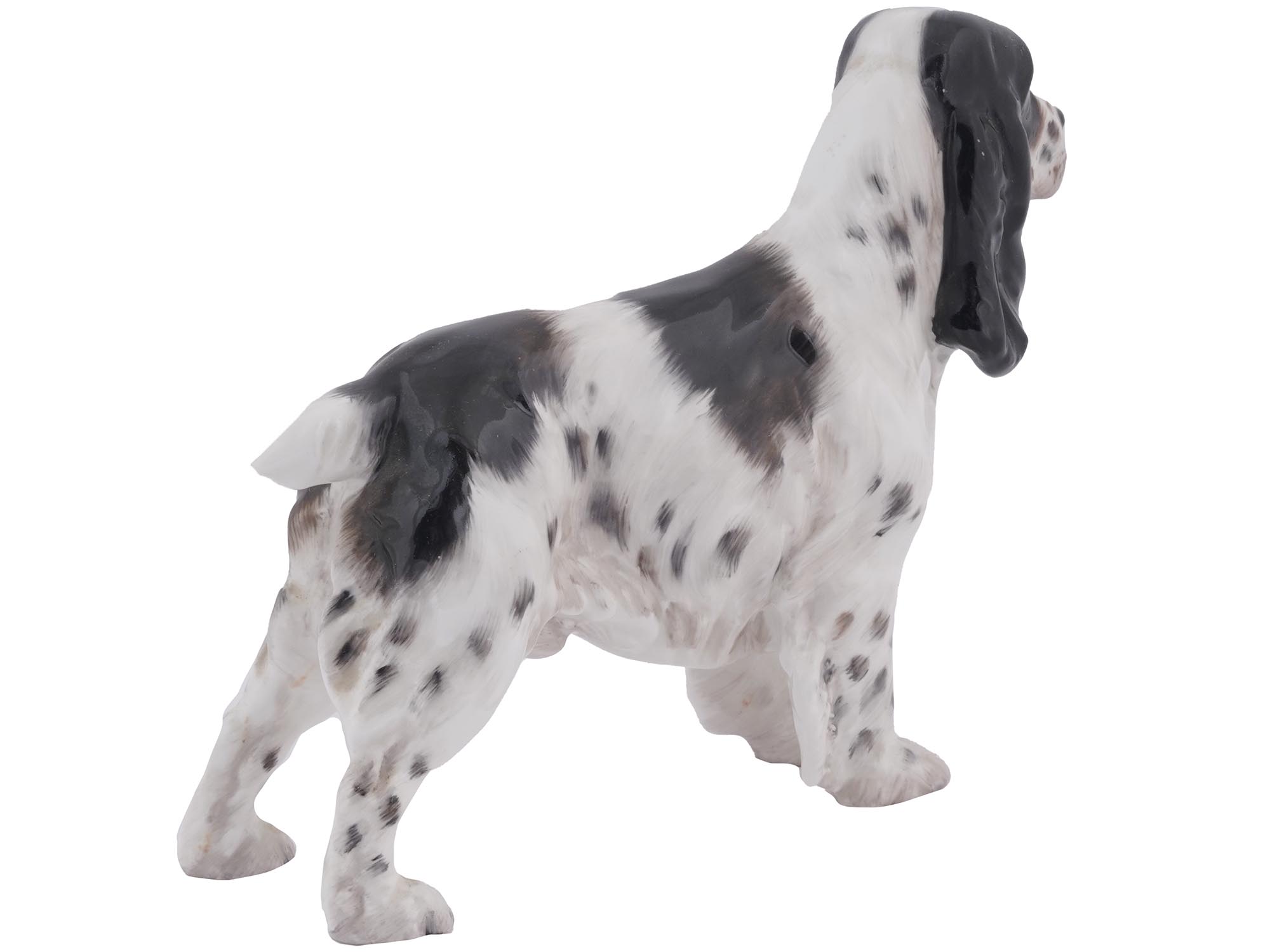 ENGLISH ROYAL DOULTON PORCELAIN FIGURINE OF A DOG PIC-1